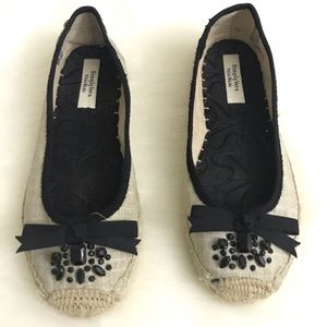 Vera Wang: Simply Vera Flats